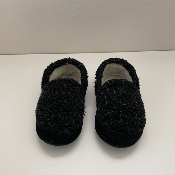 Acorn Kids Moccasin Slippers - Black - Size 12-13 - Picture 2 of 4